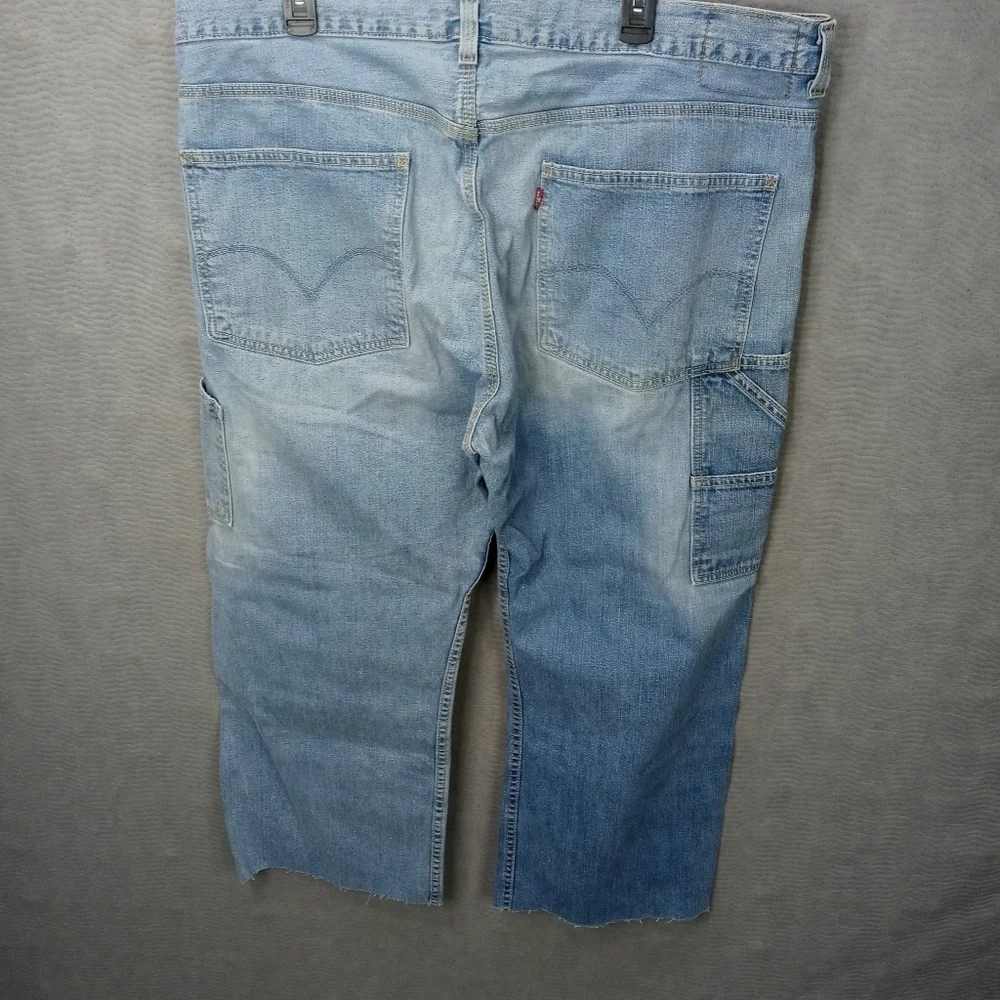 Levi's loose straight men's carpenter blue jeans sz 40x30.   401 55pm